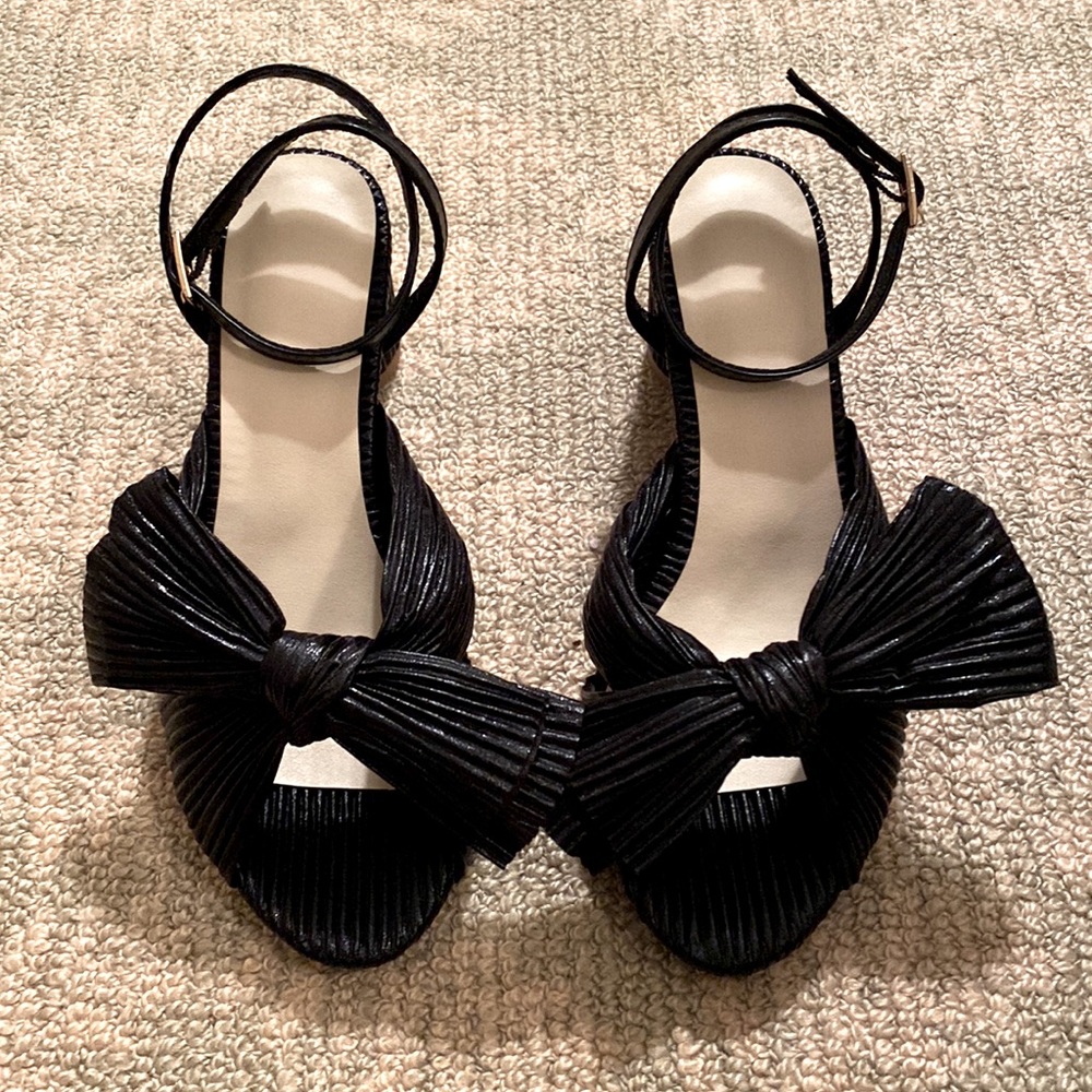 Black Bow Heels With Ankle Strap NIB size 6
